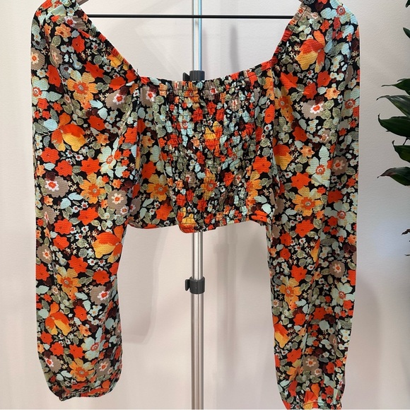 NWT Vero Moda Floral Long Sleeve Crop Top Small - Picture 4 of 4